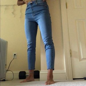 Stretchy skinny jeans